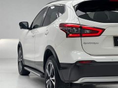 Nissan Qashqai 2.0L CVT XV Prem Deluxe Edition - фото 10