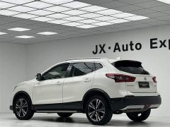 Nissan Qashqai 2.0L CVT XV Prem Deluxe Edition - фото 7