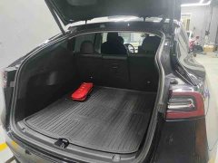 Tesla Model Y rear-wheel drive version - фото 10