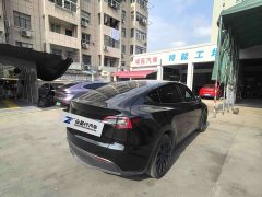 Tesla Model Y standard range rear-wheel drive version - фото 5