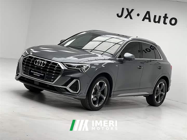 Audi Q3 35 TFSI Fashionable and Dynamic - автомобиль из Китая