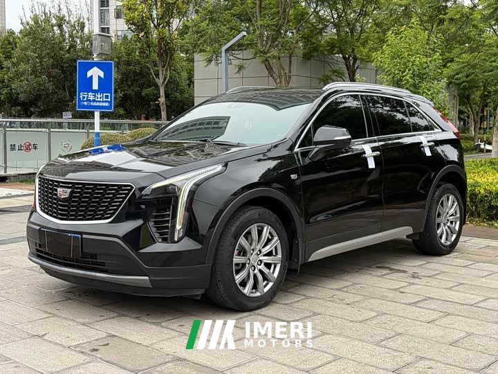 Cadillac XT4 28T two-wheel drive premium - автомобиль из Китая