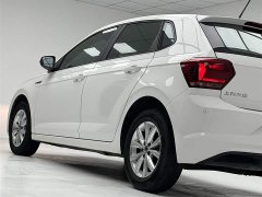 Volkswagen Polo Plus 1.5L Automatic Tech Edition - фото 10