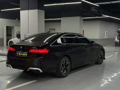 BMW 5 Series 530Li Exclusive M Sports Package - фото 2