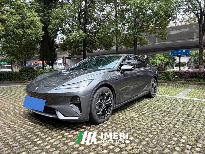 Lynk & Co Dark Blue L07 230Max extended range version - автомобиль из Китая
