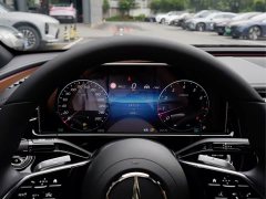 Mercedes-Benz E-Class (Imported) E 300 Sport Luxury - фото 9