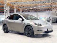 Tesla Model Y long-range all-wheel drive version 3D7 - фото 3