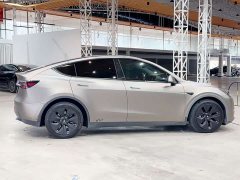 Tesla Model Y long-range all-wheel drive version 3D7 - фото 6