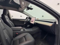 Tesla Model 3 2022 rear-wheel drive version - фото 11