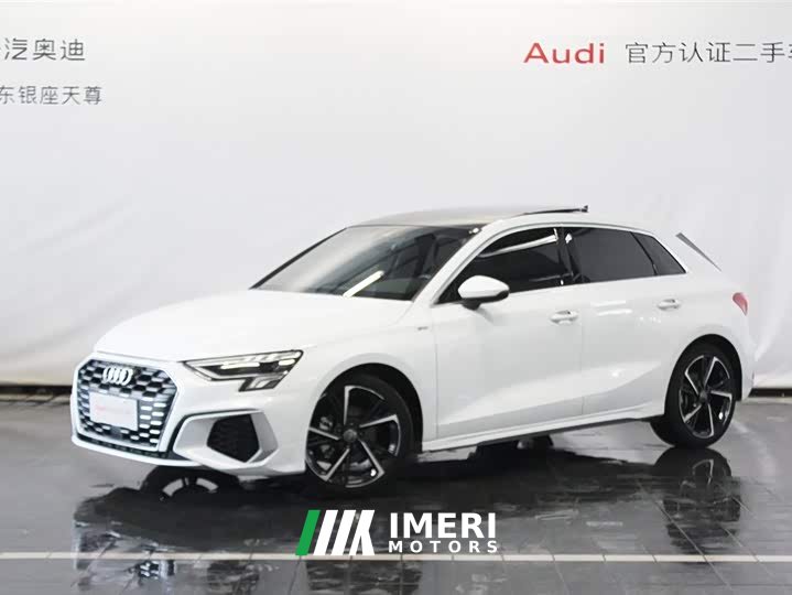 Audi A3 Sportback 35 TFSI stylish and sporty - автомобиль из Китая