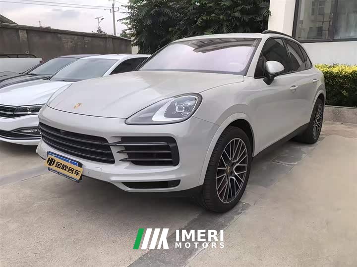 Porsche Cayenne 3.0T Platinum Edition - автомобиль из Китая