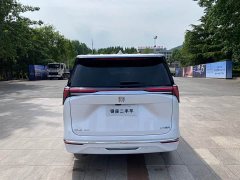 Buick GL8 Lu Zun Exclusive Edition - фото 5