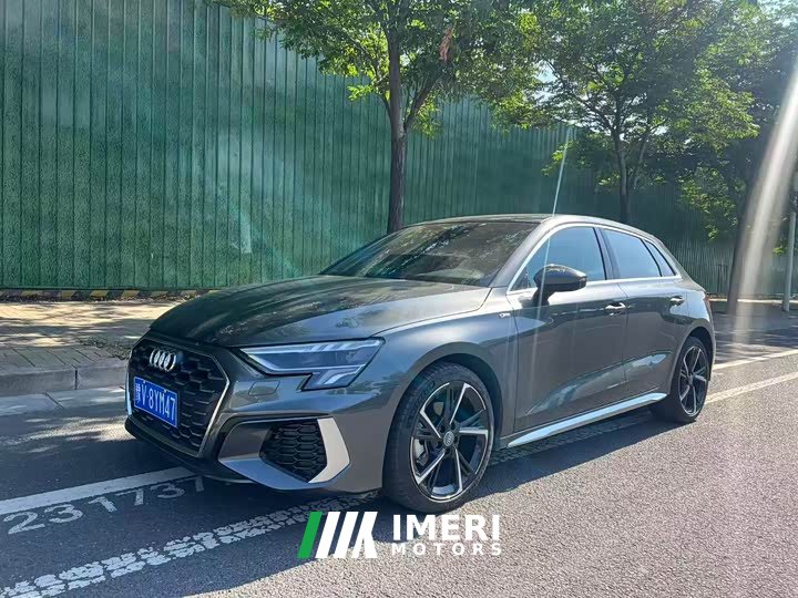 Audi A3 Sportback 35 TFSI stylish and sporty - автомобиль из Китая