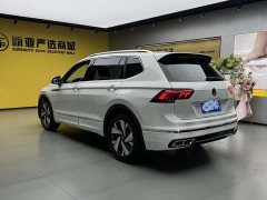 Volkswagen Tiguan L 330TSI automatic two-wheel drive R-Line version - фото 6