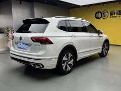 Volkswagen Tiguan L 330TSI automatic two-wheel drive R-Line version - фото 8