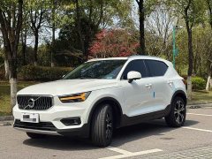 Volvo XC40 T4 four-wheel drive Zhiyuan Sport Edition - фото 5