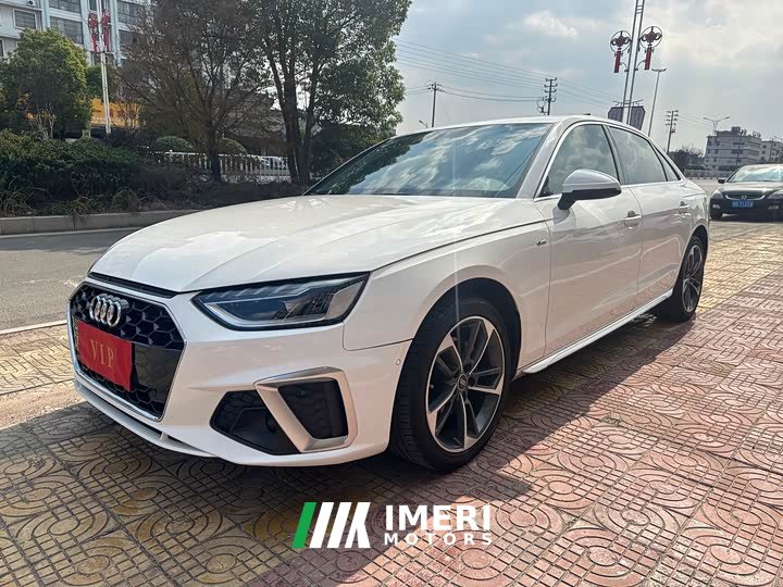 Audi A4L 40 TFSI Fashionable and Dynamic - автомобиль из Китая