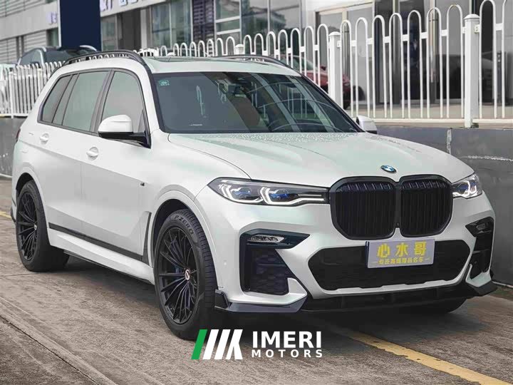 BMW X7 2021 facelift xDrive40i exclusive M sports package - автомобиль из Китая