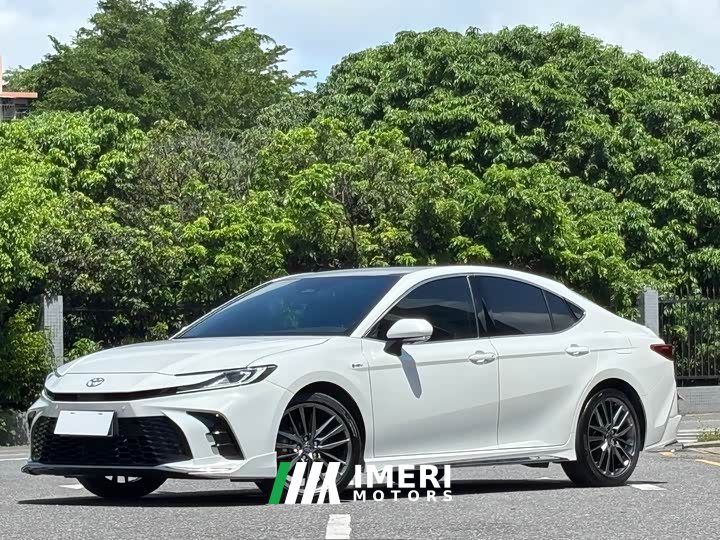 Toyota Camry Dual Engine 2.0HXS Sports Plus Edition - автомобиль из Китая