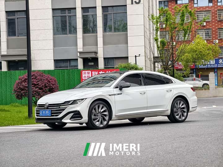 FAW-Volkswagen CC 380TSI eye-catching version