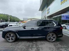 BMW X7 2023 xDrive40i Exclusive M Sports Package - фото 2