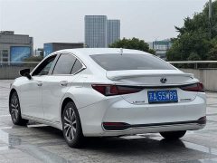 Lexus ES 2020 300h Excellence Edition - фото 6