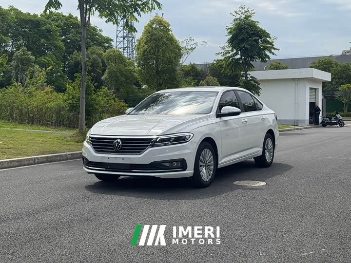 Volkswagen Lavida 1.5L automatic comfort version - автомобиль из Китая