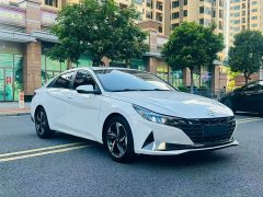 Lexus Elantra 1.5L CVT GLX Elite Edition - фото 3
