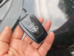 Toyota C-HR 2020 2.0L Leading Edition - фото 9
