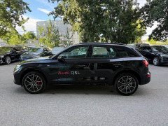 Audi Q5L 45th Anniversary Collector's Edition 45 TFSI Luxurious and Dynamic - фото 3