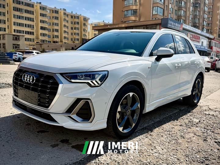 Audi Q3 35 TFSI Fashionable and Dynamic - автомобиль из Китая