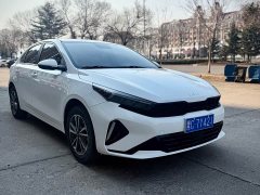 Kia K3 2023 1.5L CVT Deluxe Edition - фото 3