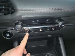 Audi Mazda3 Angkesela 2.0L Automatic Quality Obsidian Edition - фото 15
