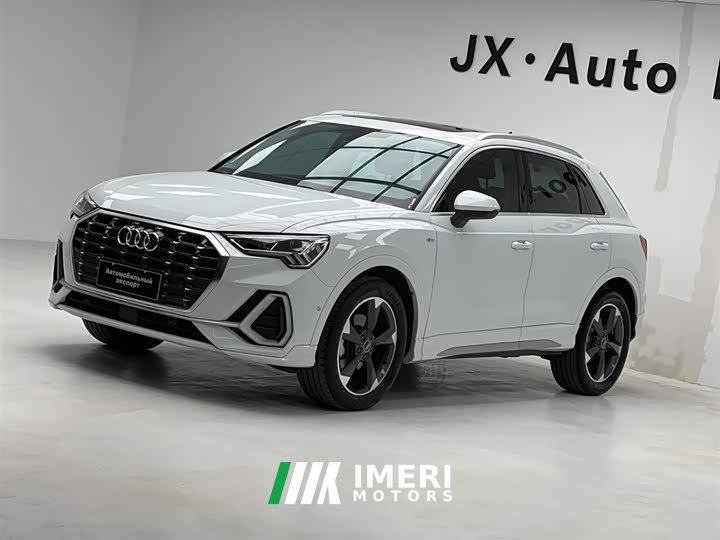 Audi Q3 35 TFSI Fashionable and Dynamic