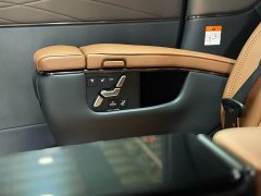 Toyota Alphard 2024 2.5L Hybrid Executive Lounge - фото 13