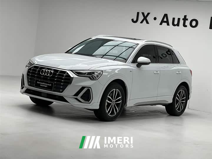 Audi Q3 35 TFSI aggressive and dynamic - автомобиль из Китая