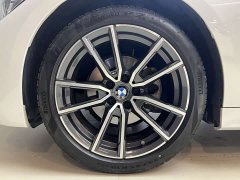 BMW 3 Series 320Li M Sports Package - фото 16