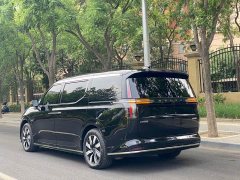 Volvo EM90 Ultra six-seater - фото 3