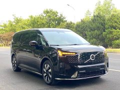 Volvo EM90 Ultra six-seater - фото 8
