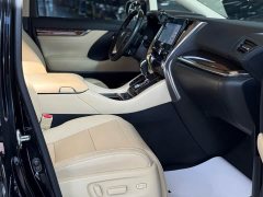 Toyota Alphard 2021 Hybrid 2.5L Luxury - фото 17