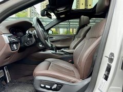 BMW 5 Series Facelift II 530Li Luxury M Sport Package - фото 9