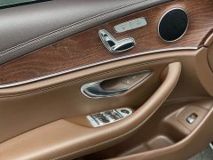 Mercedes-Benz E-Class Facelift E 300 L Luxury - фото 17