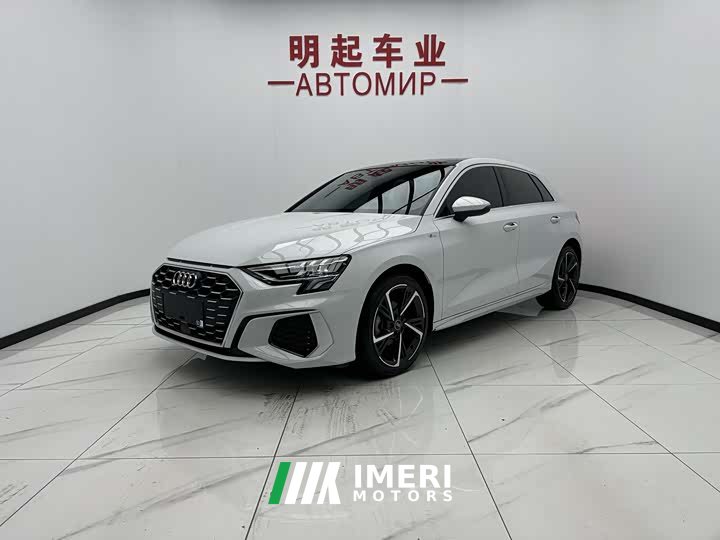 Audi A3 Sportback 35 TFSI stylish and sporty - автомобиль из Китая