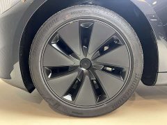 Tesla Model 3 2025 facelift rear-wheel drive version - фото 20