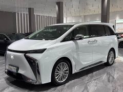 Lynk & Co Hycan V09 Zunrong Edition 620 - фото 2