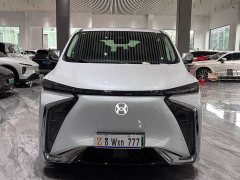 Lynk & Co Hycan V09 Zunrong Edition 620 - фото 3
