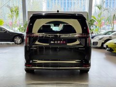 Volvo EM90 2025 Ultra six-seater - фото 7