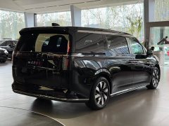 Volvo EM90 2025 Ultra six-seater - фото 8