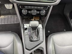 Volkswagen Tiguan L 330TSI Automatic FWD R-Line Premium Edition - фото 12