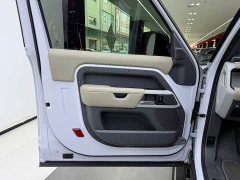 Land Rover Defender 2022 90 2.0T P300 Tiger Ambition Edition - фото 9